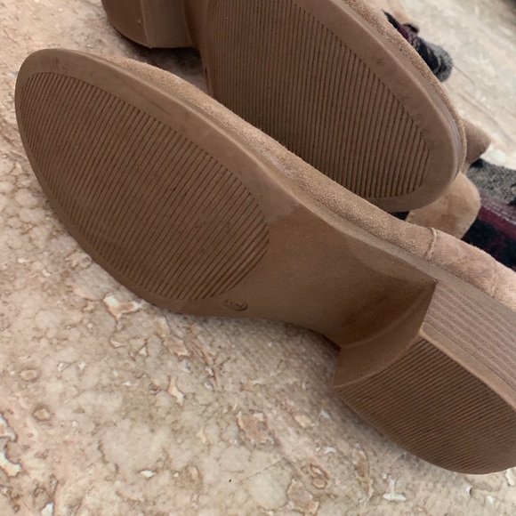 Austin Booties Size 6 - Picture 3 of 3